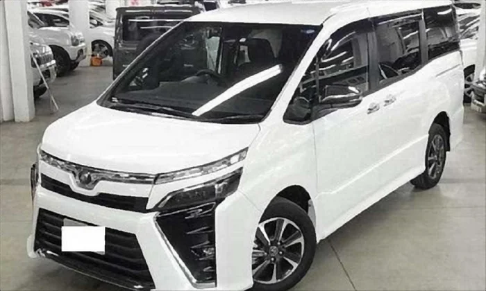 Toyota-Voxy-2L-2019