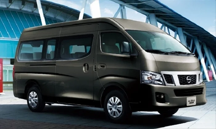 Nissan NV350 URVAN DX 15 Seat 2019 Angled Front