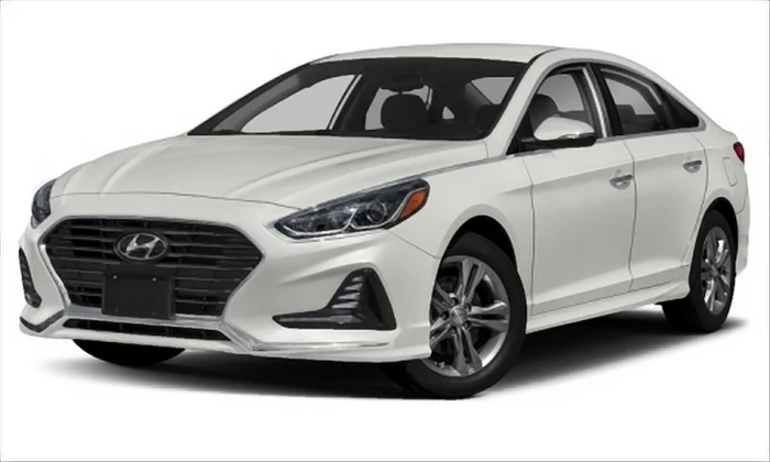 Hyundai Sonata 2.0 MPi 2019 Angled Front