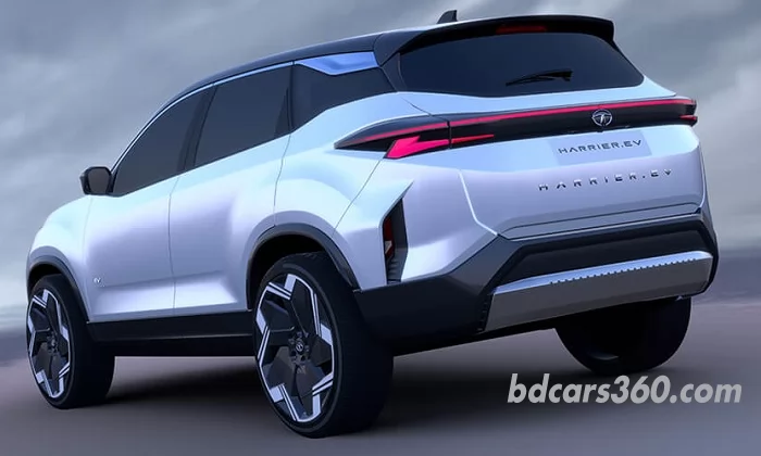 Toyota Harrier 2024 Rear view 