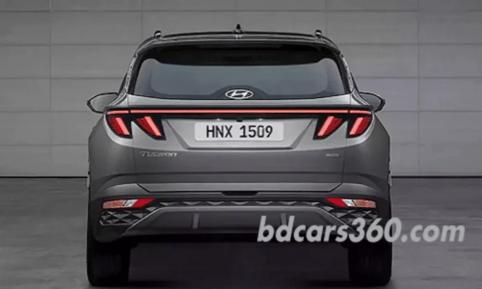 Hyundai Tucson 2L MPi Angled Rear