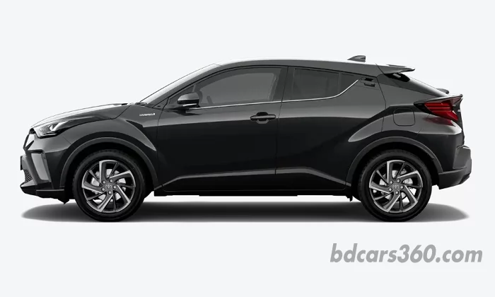 Toyota C-HR Rear left view 
