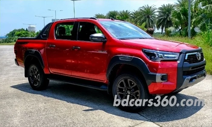 Toyota Hilux Right view 