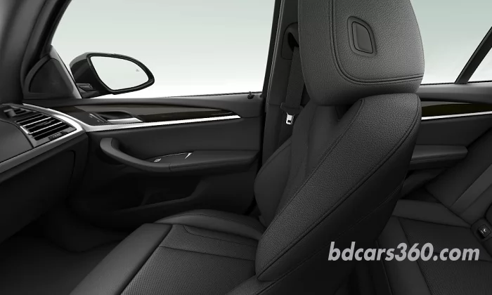 BMW X3 sdrive30i Rear view