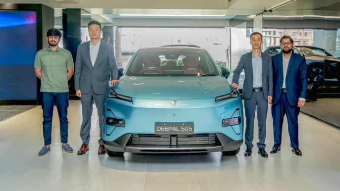 Deepal Unveils Plug-in Hybrid S05 