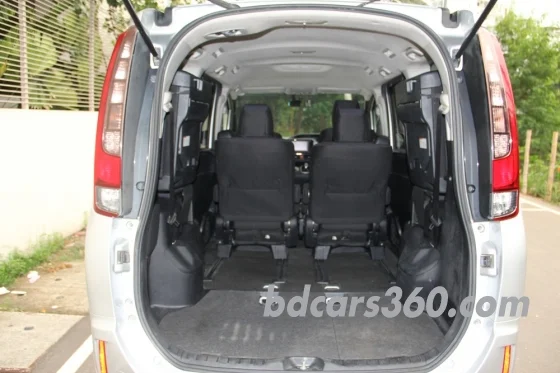 Used Toyota Noah G Door Power 2014