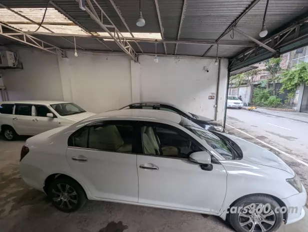 Used Toyota Axio 2011