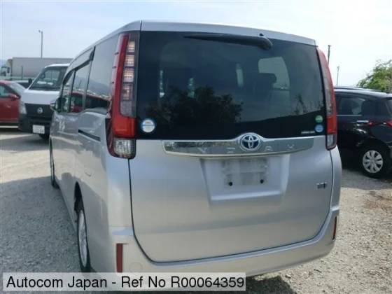 Reconditioned Toyota Noah  2017