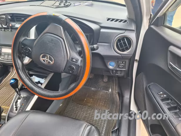 Used Toyota Axio Fielder Hybrid  2013