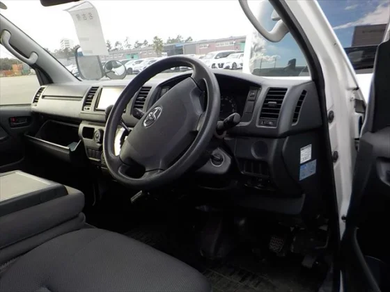 Reconditioned Toyota Hiace DX-PW 2017