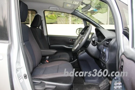 Used Toyota Noah G Door Power 2014