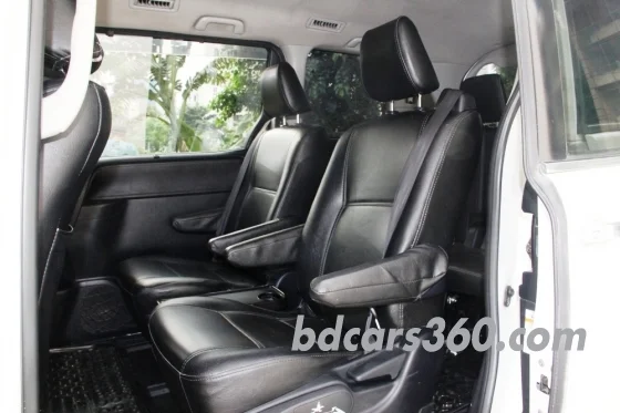 Used Toyota Esquire GI Hybrid 2014