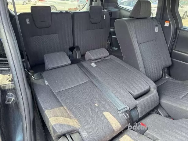 Reconditioned Toyota Hiace Super GL dark prime 2022