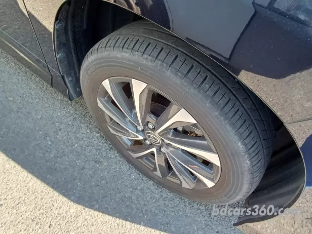 Reconditioned Toyota Voxy Hybrid SZ 2022