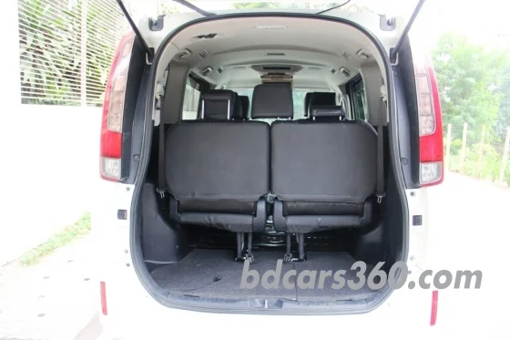 Used Toyota Esquire GI Hybrid 2014