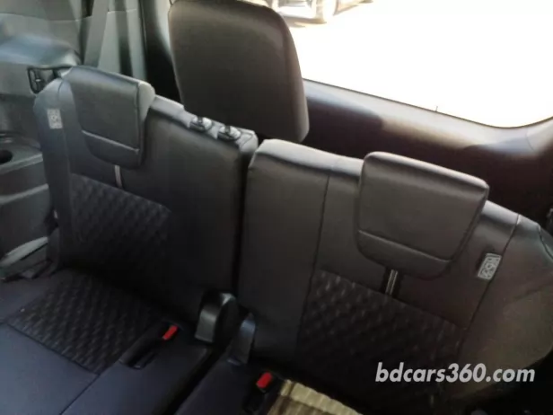 Reconditioned Toyota Noah Hybrid SZ 2023