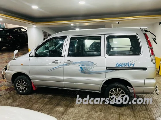 Used Toyota noah 2006