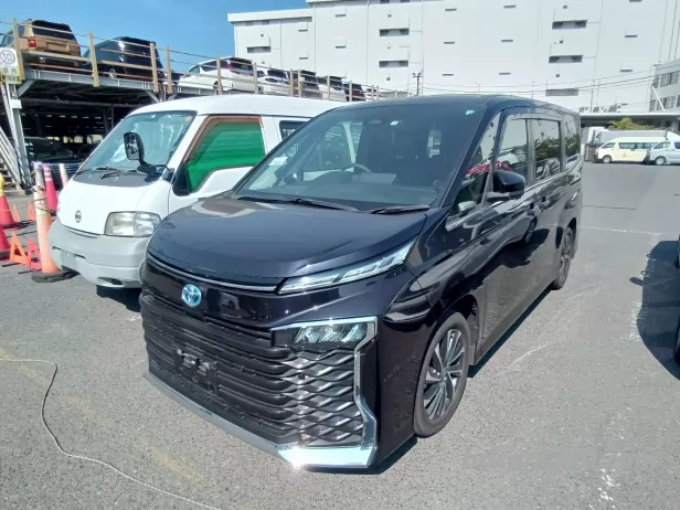 Reconditioned Toyota Voxy Hybrid SZ 2022
