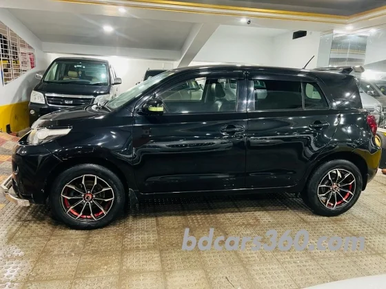 Used Toyota IST  2010