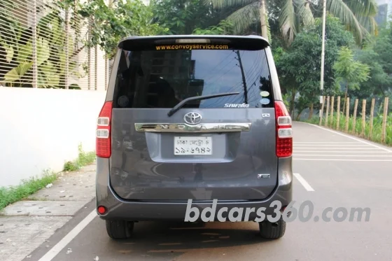 Used Toyota Noah X Smart Power Door & CNG 2011