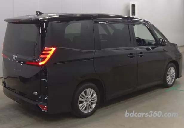 Reconditioned Toyota Noah Hybrid SG 2023