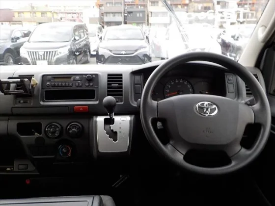 Reconditioned Toyota HIACE DX-PW 2017