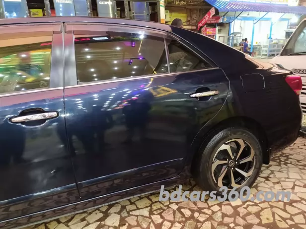 Toyota Premio 2018 11