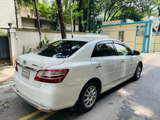 Toyota Premio  2015 8