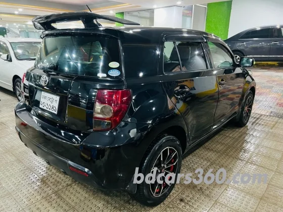 Toyota IST  2010 7