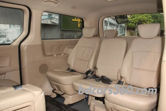 Hyundai H1 12 Passenger Octane 2015 11