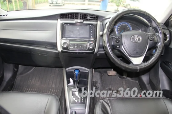 Toyota Corolla Fielder  2014 11
