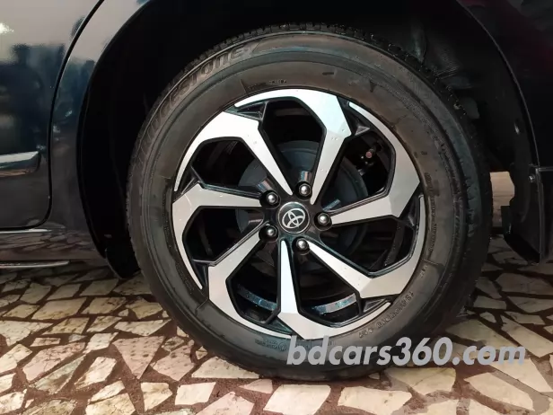 Toyota Premio 2018 10